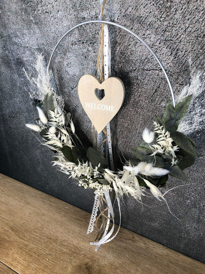Türkranz Welcome Herz Kranz Ring Eukalyptus Gräser Wandkranz Trockenblumen Natur natürlich Hoop Herbst Herbstlich – handgemacht aus Seiden- und Kunstblumen, langlebig & pflegeleicht von SarahsFlowerStudio