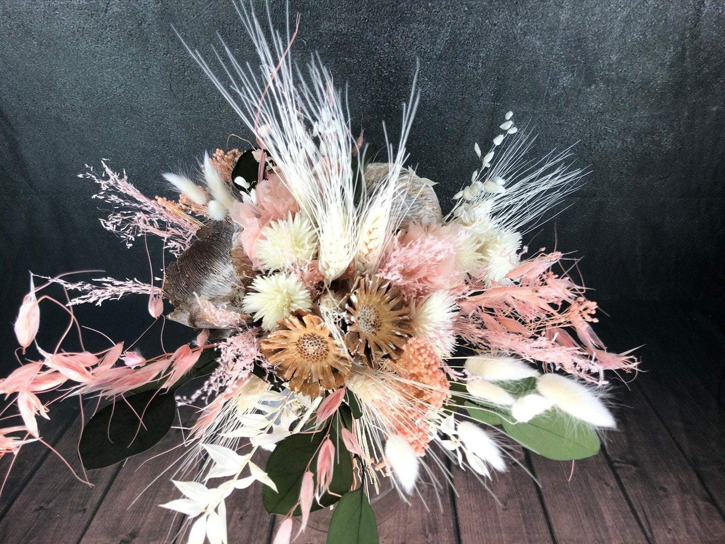 Strauß Gefriergetrocknet Hortensie mit Exoten Tischgesteck Gräser Trockenblumen Trockenmaterial Natur natürlich dried bouquet dried Flowers – handgemacht aus Seiden- und Kunstblumen, langlebig & pflegeleicht von SarahsFlowerStudio