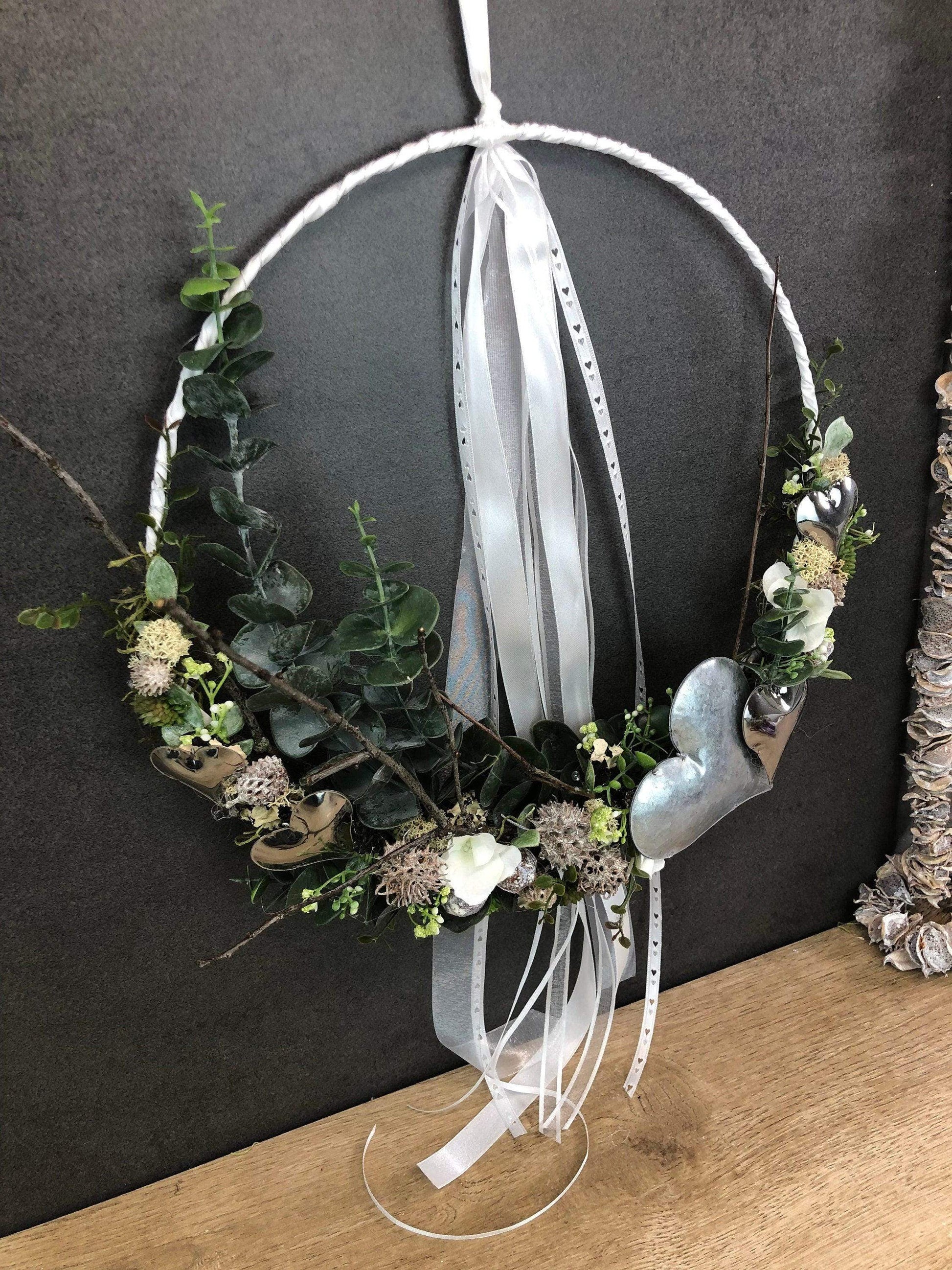Türkranz ganzjährig Modern Türdeko Tür Schmuck Wunschgröße ganzjährig Muttertag Valentinstag Herz Boho Skelettblätter Band Filz Spitzenband – handgemacht aus Seiden- und Kunstblumen, langlebig & pflegeleicht von SarahsFlowerStudio