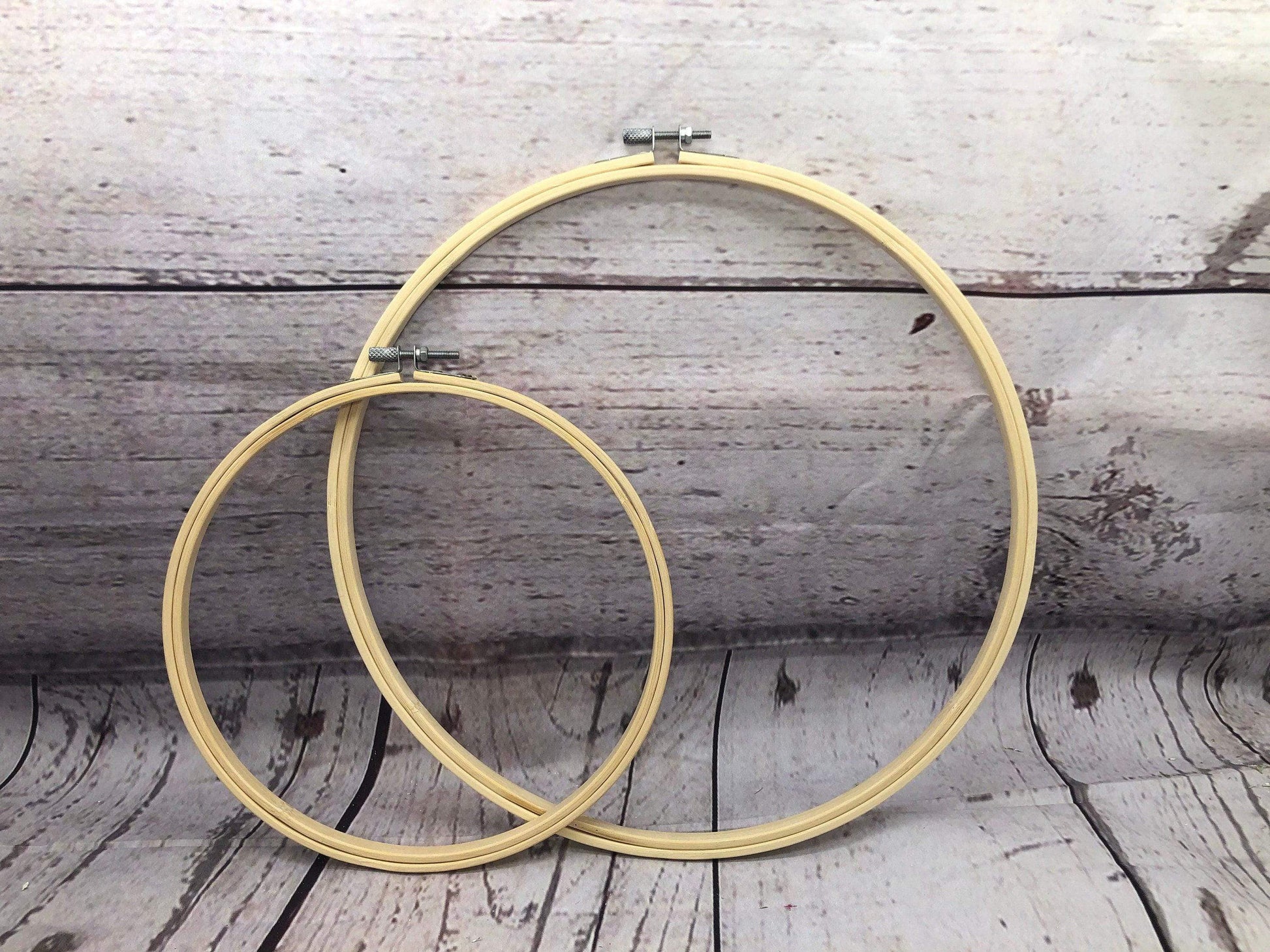 Stickrahmen Nähring Stickring Holzring Ring Bastelring Basteln Traumfänger Makramee Trockenblumen – handgemacht aus Seiden- und Kunstblumen, langlebig & pflegeleicht von SarahsFlowerStudio