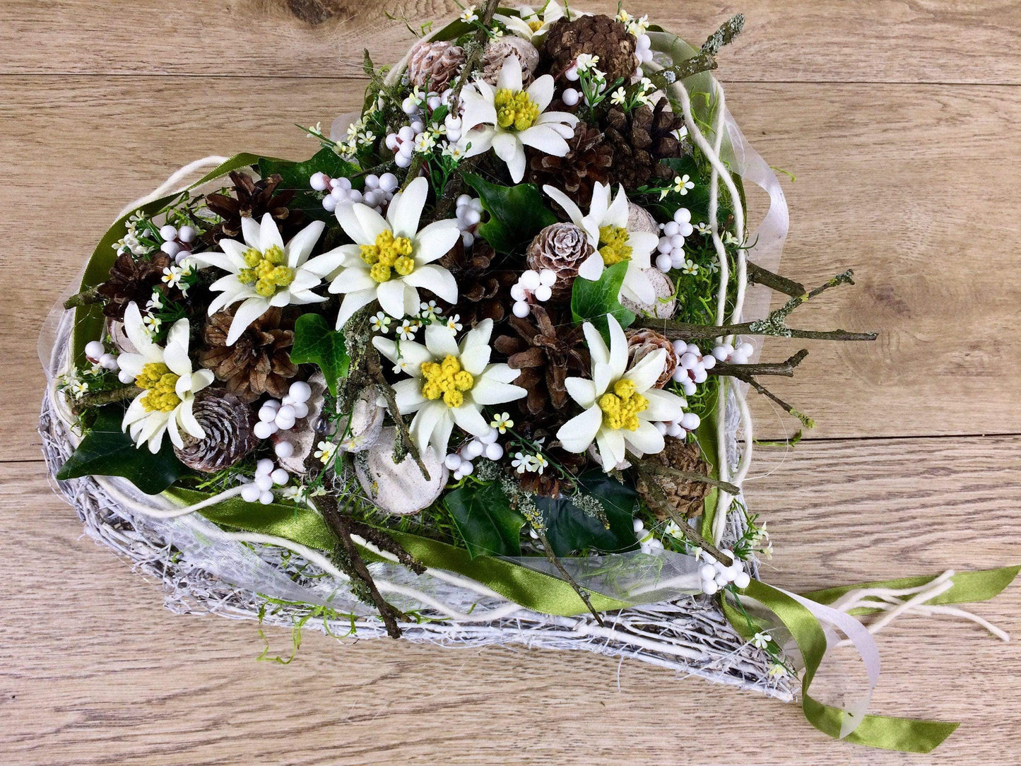Urnengesteck Rose Seidenblumen – langlebiger Urnenschmuck – für Außenb – Grabgesteck – SarahsFlowerStudio