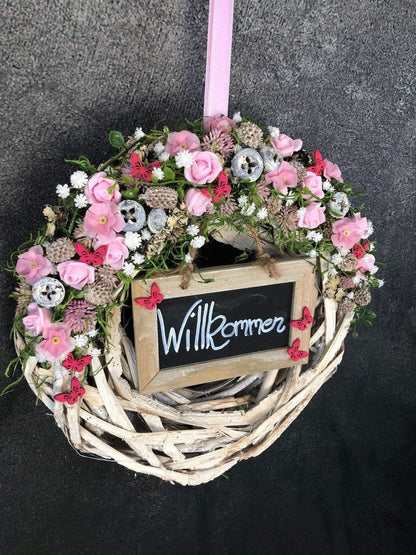 Türkranz Türdeko Türschmuck Tafel Willkommen Modern ganzjährig Tür Schmuck Schmetterling Herbst – handgemacht aus Seiden- und Kunstblumen, langlebig & pflegeleicht von SarahsFlowerStudio