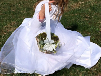Blumenmädchen Korb Blumenmädchen Korb Blumenkörbchen Streukörbchen Blumenstreukörbchen Birke Eukalyptus Hortensie – handgemacht aus Seiden- und Kunstblumen, langlebig & pflegeleicht von SarahsFlowerStudio