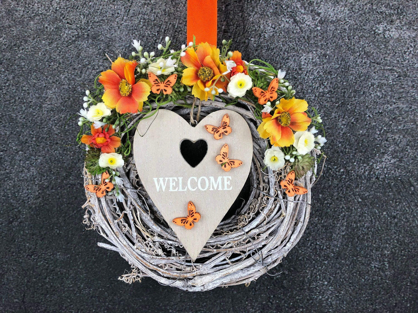 Türkranz Türdeko Türschmuck Herz Welcome Modern ganzjährig Tür Schmuck Schmetterling Herbst – handgemacht aus Seiden- und Kunstblumen, langlebig & pflegeleicht von SarahsFlowerStudio