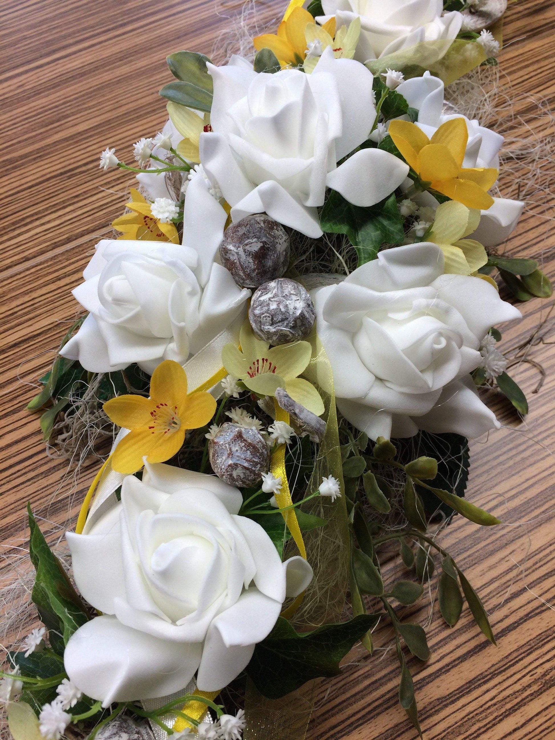 Autoschmuck Set 3 Teilig Gesteck und Schleifen Autodekoration Hochzeit Kutschen Kutschendekoration Deko Dekoration Hochzeit Wedding – handgemacht aus Seiden- und Kunstblumen, langlebig & pflegeleicht von SarahsFlowerStudio