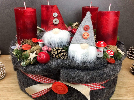 Adventskranz Adventskalender – handgemacht aus Seiden- und Kunstblumen, langlebig & pflegeleicht von SarahsFlowerStudio
