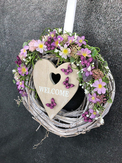 Türkranz Türdeko Türschmuck Herz Welcome Modern ganzjährig Tür Schmuck Schmetterling Herbst – handgemacht aus Seiden- und Kunstblumen, langlebig & pflegeleicht von SarahsFlowerStudio