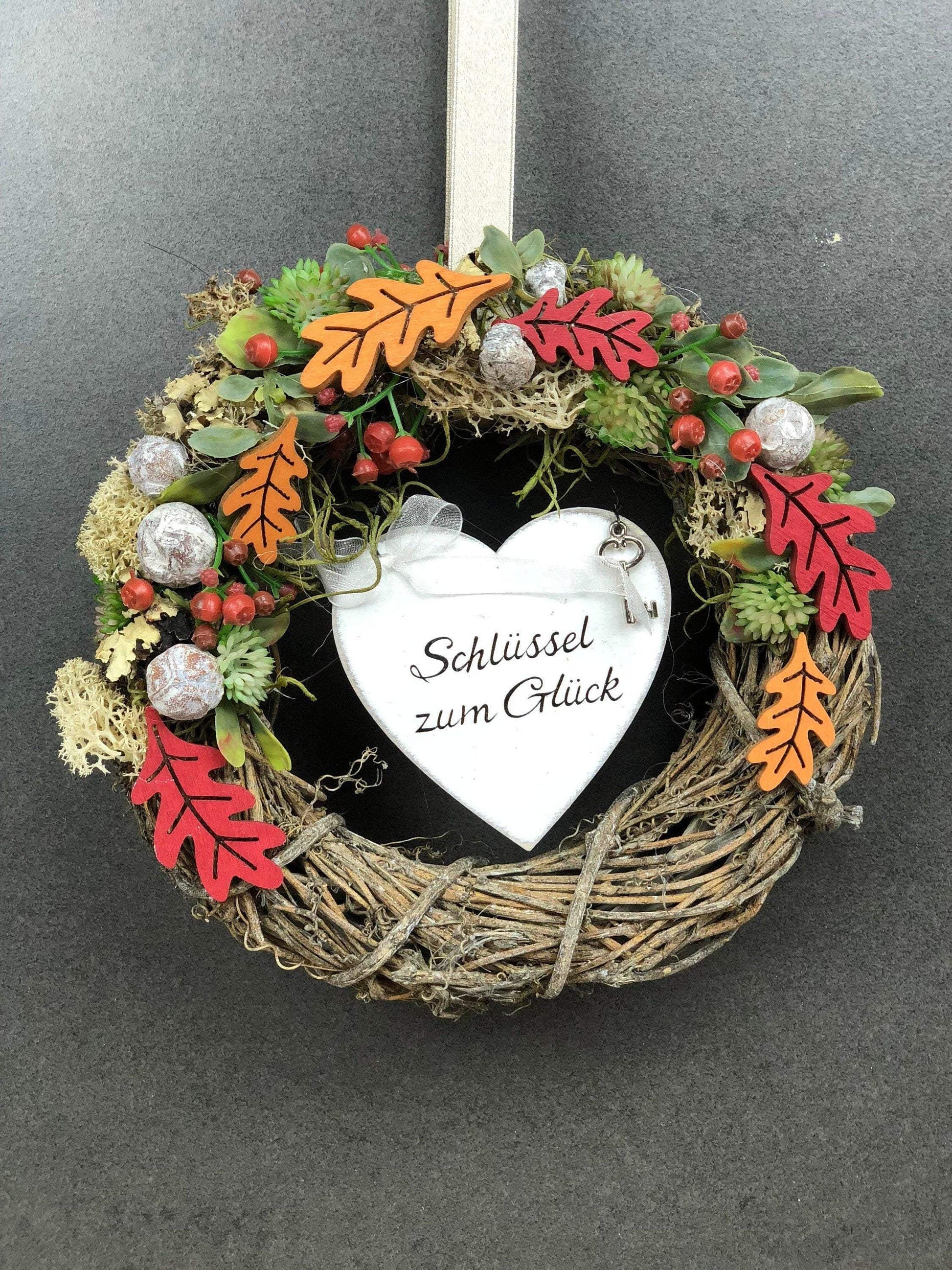 Türkranz 22cm Türdeko Türschmuck Herz Schlüssel zum Herz Modern Tür Schmuck Herbst herbstlich ganzjährig Herbst – handgemacht aus Seiden- und Kunstblumen, langlebig & pflegeleicht von SarahsFlowerStudio