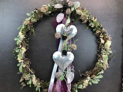 Türkranz ganzjährig Modern Türdeko Tür Schmuck Wunschgröße ganzjährig Herz Boho Skelettblätter Band Filz Spitzenband – handgemacht aus Seiden- und Kunstblumen, langlebig & pflegeleicht von SarahsFlowerStudio