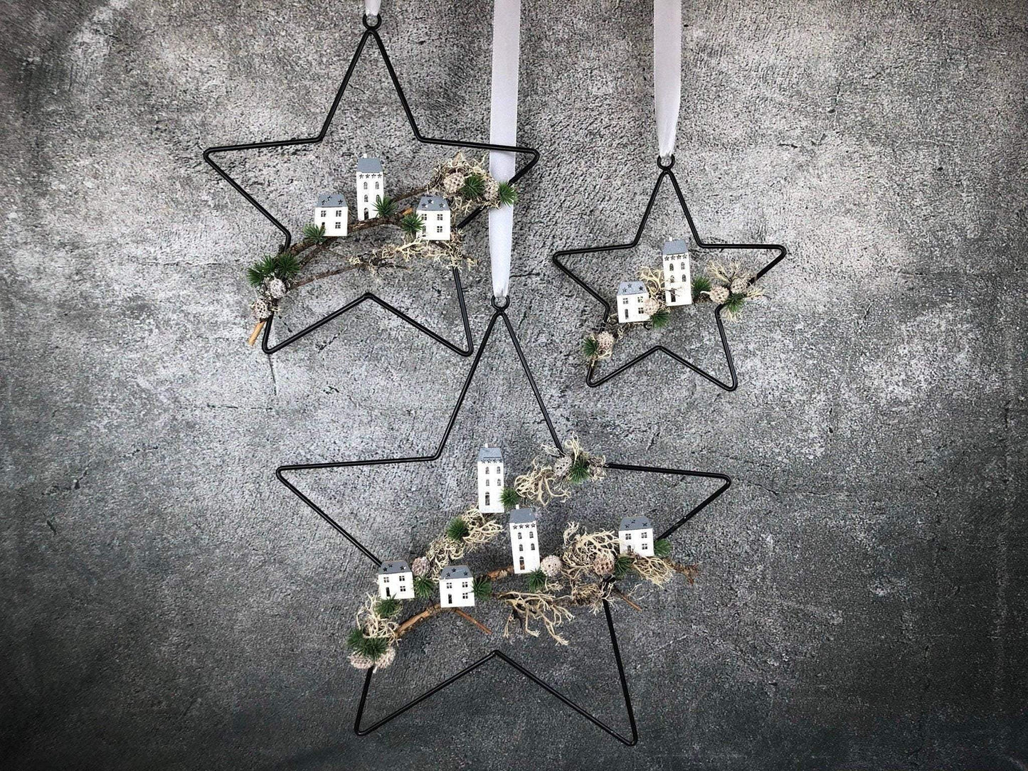 Stern Fensterdeko Häuser Haus Türkranz Advent Modern Ring Fenster Fensterschmuck Deko Weihnachten Wandschmuck – handgemacht aus Seiden- und Kunstblumen, langlebig & pflegeleicht von SarahsFlowerStudio