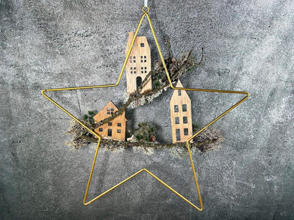 Stern 50cm mit Haus Häuser Fensterdeko Türkranz Advent Modern Fenster Fensterschmuck Deko Weihnachten Wandschmuck Metallstern Winter – handgemacht aus Seiden- und Kunstblumen, langlebig & pflegeleicht von SarahsFlowerStudio