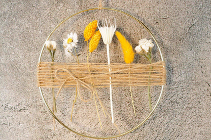 Türkranz Kranz Ring Gräser Wandkranz Trockenblumen Natur natürlich Hoop Fensterdeko – handgemacht aus Seiden- und Kunstblumen, langlebig & pflegeleicht von SarahsFlowerStudio