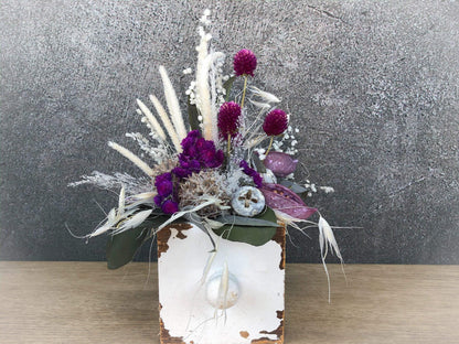 Tischdeko Blumen Tischgesteck Kerze Schublade Gräser Trockenblumen Trockenmaterial Natur natürlich dried bouquet dried Flowers – handgemacht aus Seiden- und Kunstblumen, langlebig & pflegeleicht von SarahsFlowerStudio