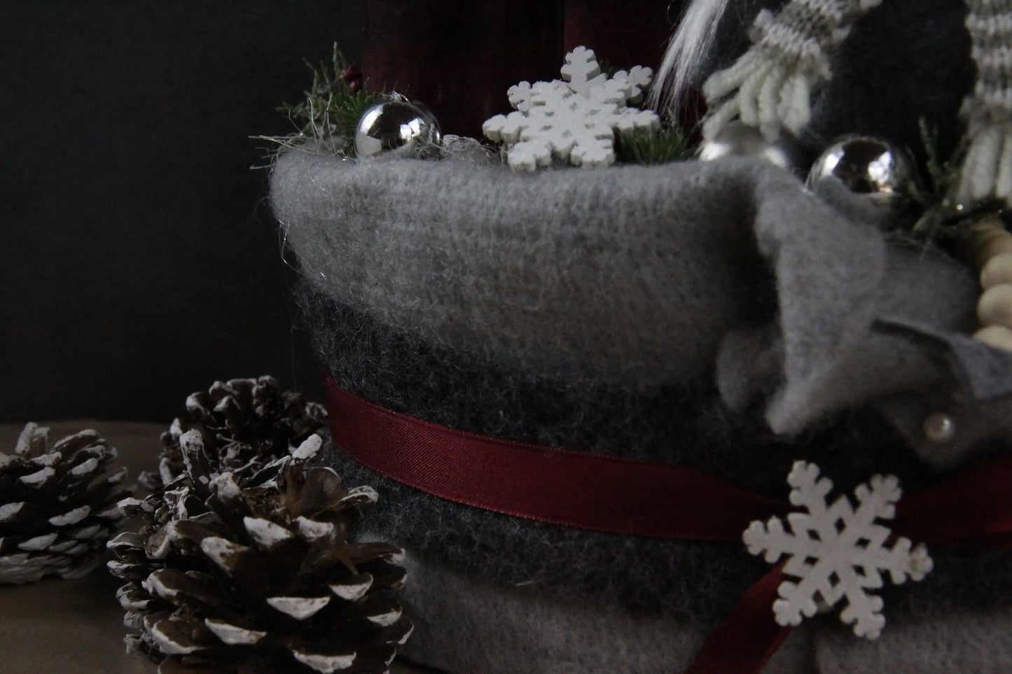Adventskranz Adventskalender – handgemacht aus Seiden- und Kunstblumen, langlebig & pflegeleicht von SarahsFlowerStudio