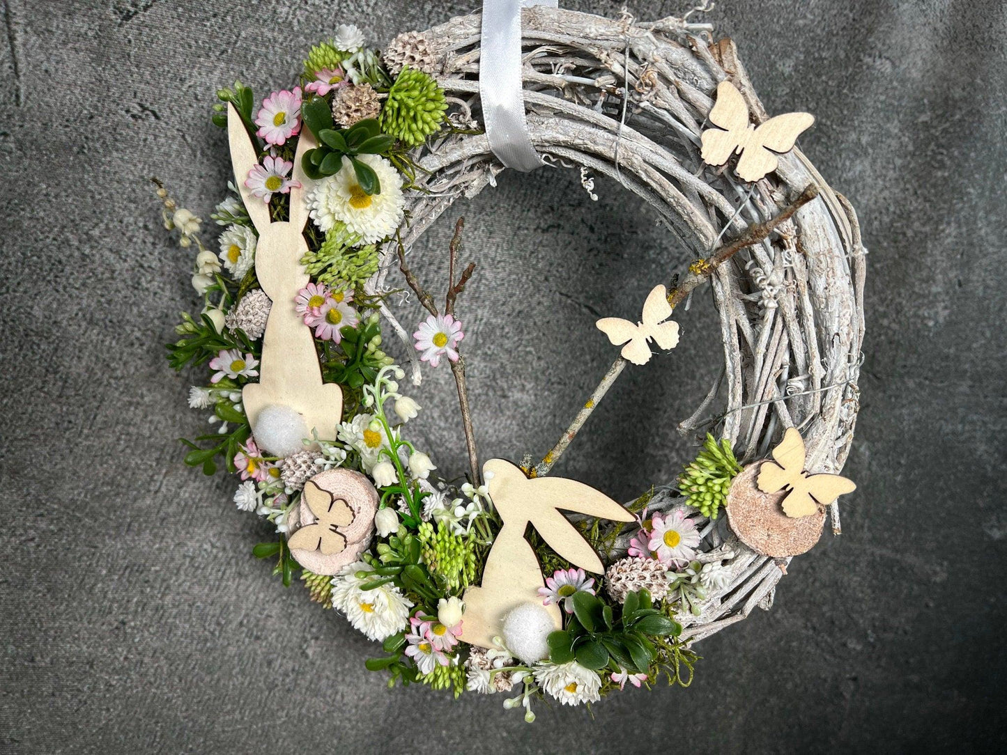 Türkranz Frühling Schleierkraut mit Hasen – Wunschfarbe Seidenblumen – Türkranz – SarahsFlowerStudio