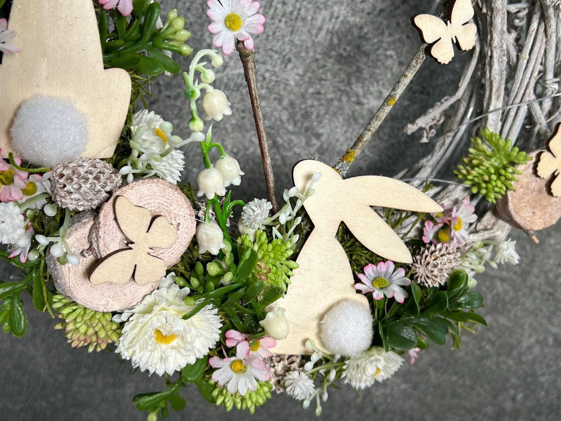 Türkranz Frühling Schleierkraut mit Hasen – Wunschfarbe Seidenblumen – Türkranz – SarahsFlowerStudio